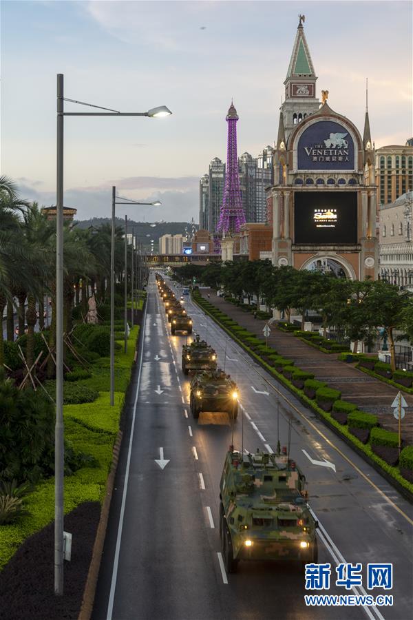 (在習(xí)近平強(qiáng)軍思想指引下·我們?cè)趹?zhàn)位報(bào)告·圖文互動(dòng))(3)駐澳門部隊(duì):濠江之畔,最可愛(ài)的人