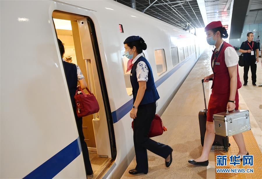 (經(jīng)濟(jì))(3)西銀客專啟動(dòng)陜西段聯(lián)調(diào)聯(lián)試