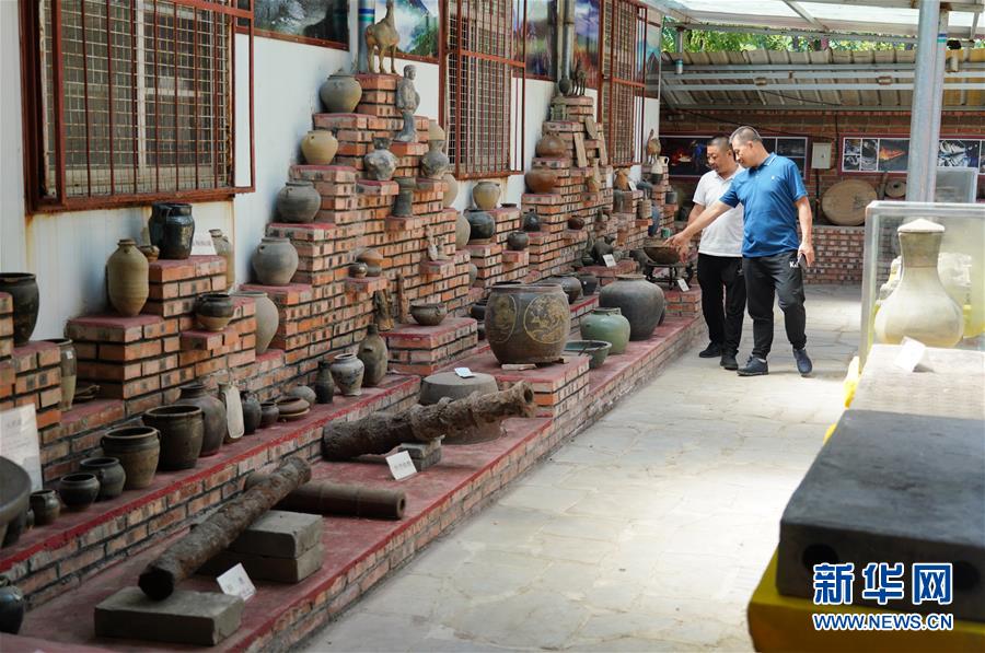 (新華全媒頭條·走向我們的小康生活·圖文互動)(9)長城腳下,小康村串成“珍珠鏈”