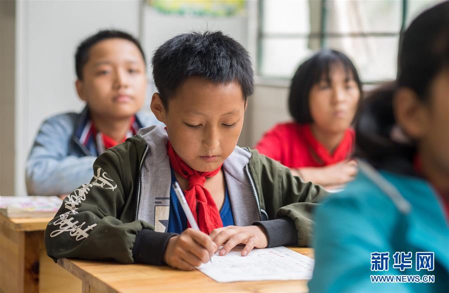 (新華全媒頭條·決戰(zhàn)決勝脫貧攻堅·督戰(zhàn)未摘帽貧困縣·圖文互動)(11)不獲全勝,決不收兵——全國52個掛牌督戰(zhàn)貧困縣脫貧攻堅紀實