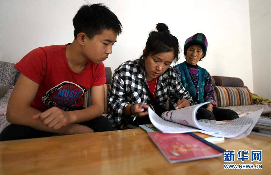 （熱點鮮報·圖文互動）（6）為了大涼山的下一代，她奔赴在助學路上