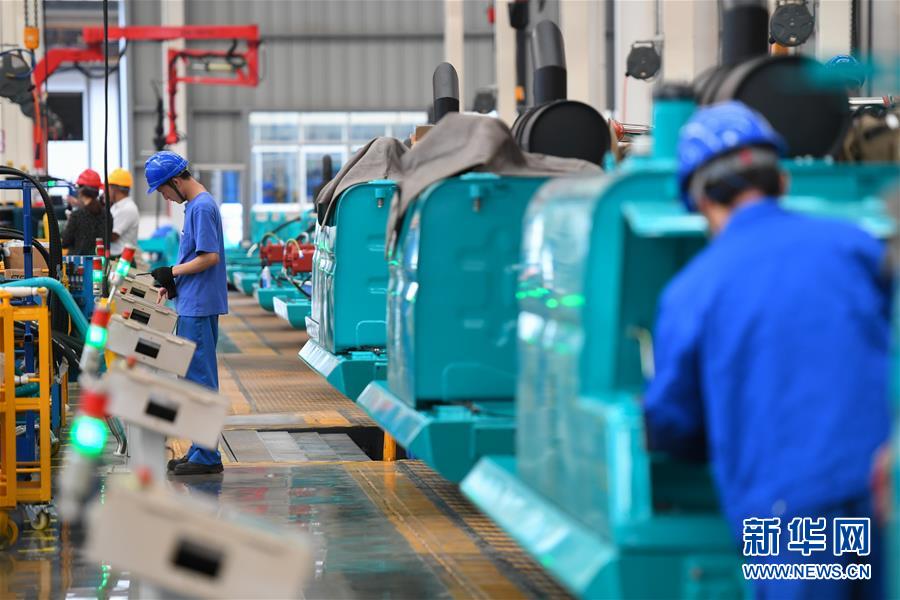 (落實(shí)“六穩(wěn)”“六保”企業(yè)見聞·圖文互動)(6)“智慧工廠”引領(lǐng)“生產(chǎn)節(jié)拍”——走進(jìn)山河智能一探究竟