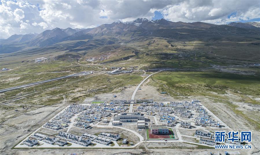 （新華全媒頭條·走向我們的小康生活·圖文互動(dòng)）（1）扎西德勒，我們的新家園——西藏易地扶貧搬遷搬出幸福美好新生活