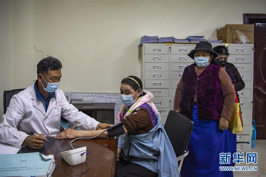 （新華全媒頭條·走向我們的小康生活·圖文互動(dòng)）（6）扎西德勒，我們的新家園——西藏易地扶貧搬遷搬出幸福美好新生活