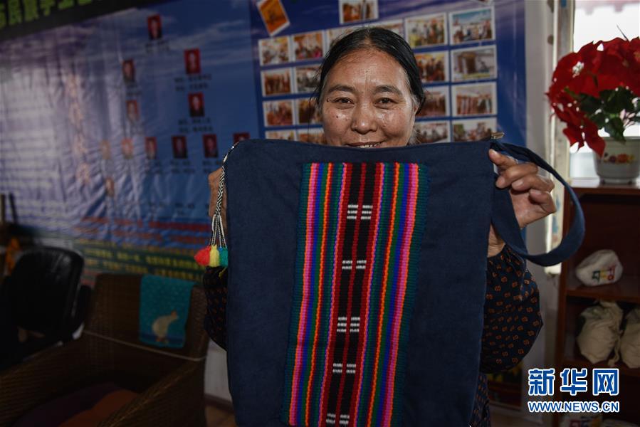 （集中連片特困地區貧困村調研行·圖文互動）（3）長江源村人的兩個家和幸福夢——青海格爾木市長江源村脫貧調查