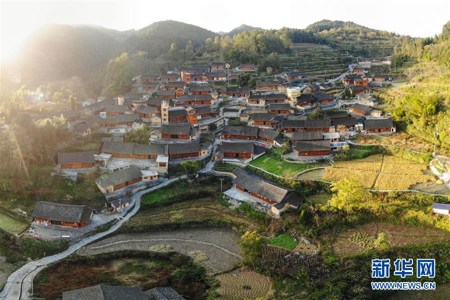 (新華全媒頭條·圖文互動(dòng))(6)決戰(zhàn)決勝奪取脫貧攻堅(jiān)戰(zhàn)全面勝利——寫在第7個(gè)國家扶貧日之際