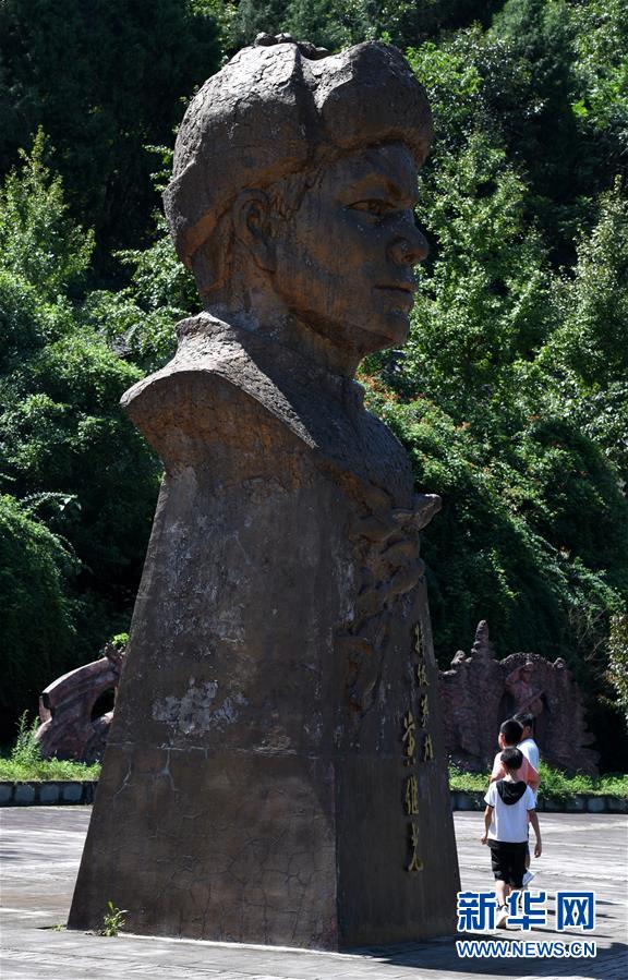 (決戰決勝脫貧攻堅·圖文互動)(2)“堵槍眼”的脫貧戰怎么打?——繼光村見聞