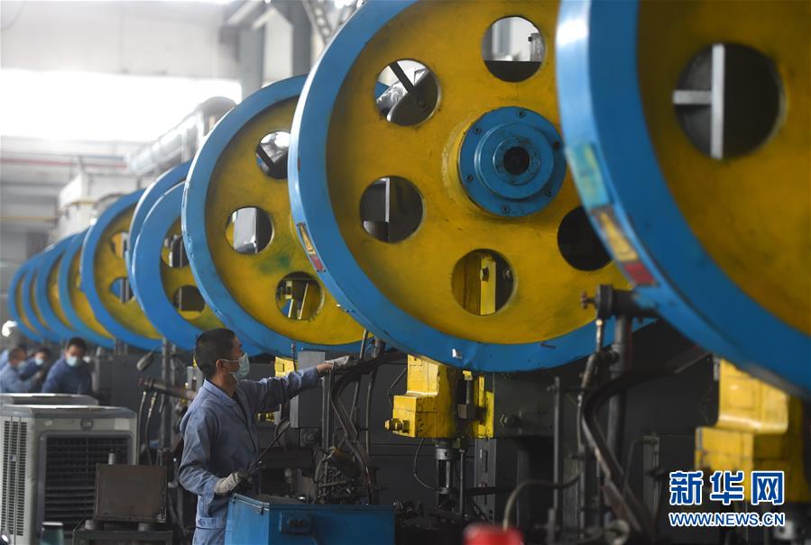 (新華全媒頭條·迎接兩會特別報道·圖文互動)(6)不同尋常的兩會 萬眾一心的力量——寫在2020年全國兩會召開之際