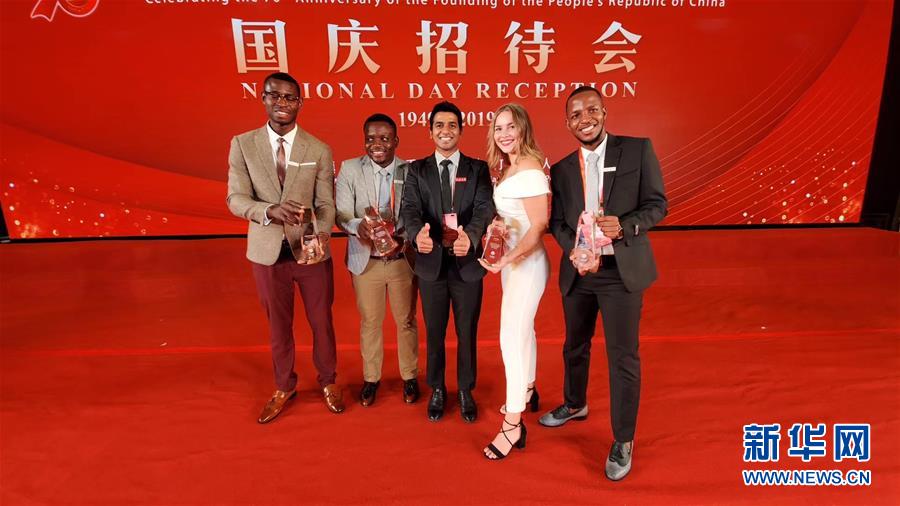 （在習(xí)近平新時(shí)代中國(guó)特色社會(huì)主義思想指引下——新時(shí)代新作為新篇章·總書(shū)記關(guān)切開(kāi)放事·圖文互動(dòng)）（6）開(kāi)放的中國(guó)，夢(mèng)想的模樣——洋學(xué)生在中國(guó)的日子