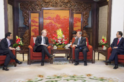 馬凱會見國際證監會組織理事會主席、香港證監會行政總裁歐達禮和香港證監會主席唐家成