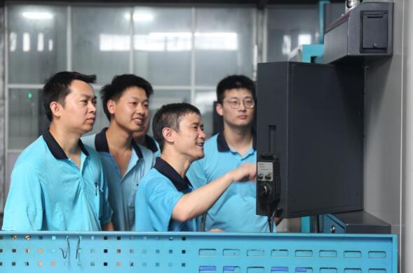 平凡的崗位，不平凡的業績！——習近平總書記重要講話激勵各行各業勞動者建功新時代