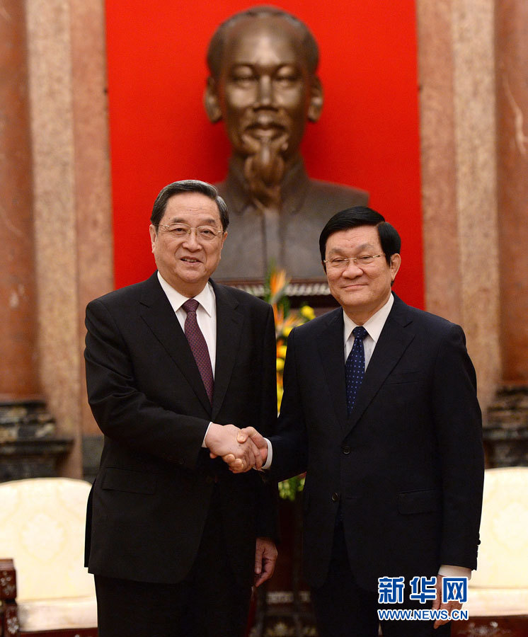 12月25日至27日，中共中央政治局常委、全國政協主席俞正聲對越南進行正式訪問。這是12月26日，俞正聲在河內會見越南國家主席張晉創。 新華社記者馬占成攝