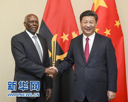 12月3日，國家主席習近平在約翰內斯堡會見安哥拉總統多斯桑托斯。 新華社記者 謝環馳 攝