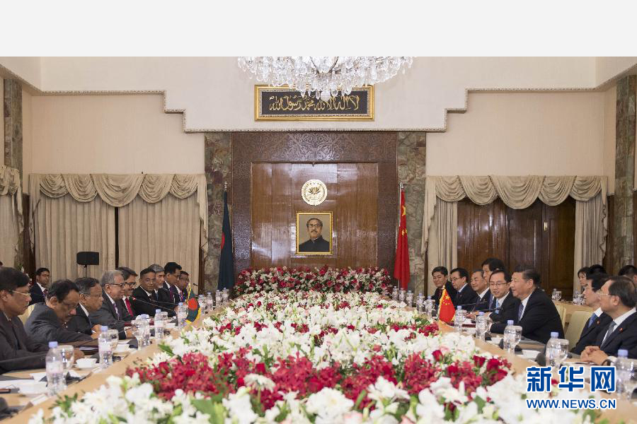 10月14日,國家主席習近平在達卡會見孟加拉國總統哈米德。新華社記者謝環馳攝 10月14日,國家主席習近平在達卡會見孟加拉國總統哈米德。新華社記者謝環馳攝