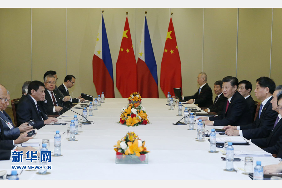 11月19日,國家主席習近平在利馬會見菲律賓總統(tǒng)杜特爾特。新華社記者 鞠鵬 攝 11月19日,國家主席習近平在利馬會見菲律賓總統(tǒng)杜特爾特。新華社記者 鞠鵬 攝