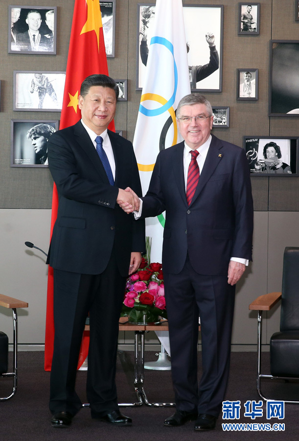 1月18日，國家主席習近平在瑞士洛桑國際奧林匹克博物館會見國際奧林匹克委員會主席巴赫。 新華社記者 姚大偉 攝