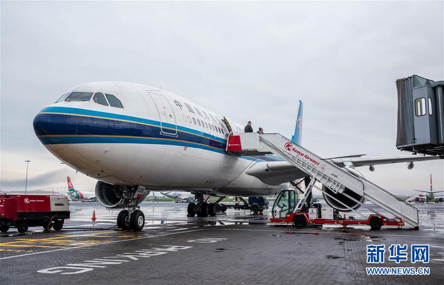 (國際·圖文互動(dòng))(4)“空中走廊”搭起中非交往“連心橋”