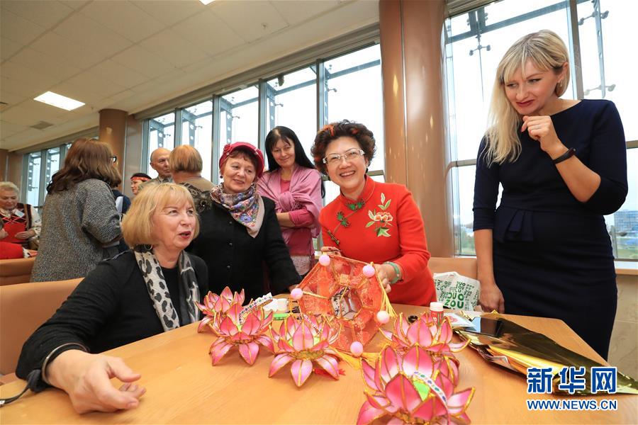 (國際)(4)中白民間藝術精品展在白俄羅斯開幕