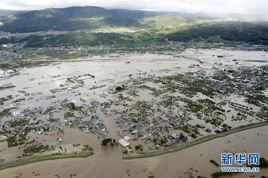 （國際）（2）受臺(tái)風(fēng)“海貝思”影響日本長野縣千曲川決堤