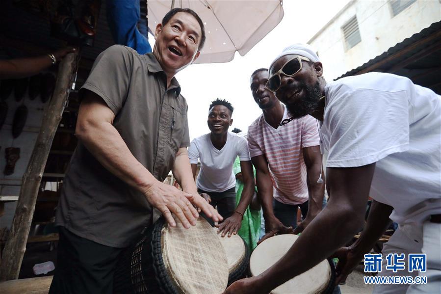 (國際·圖文互動)(7)通訊:收藏“非洲之美”的中國人——訪幾內亞灣非洲國際藝術博物館館長謝燕申