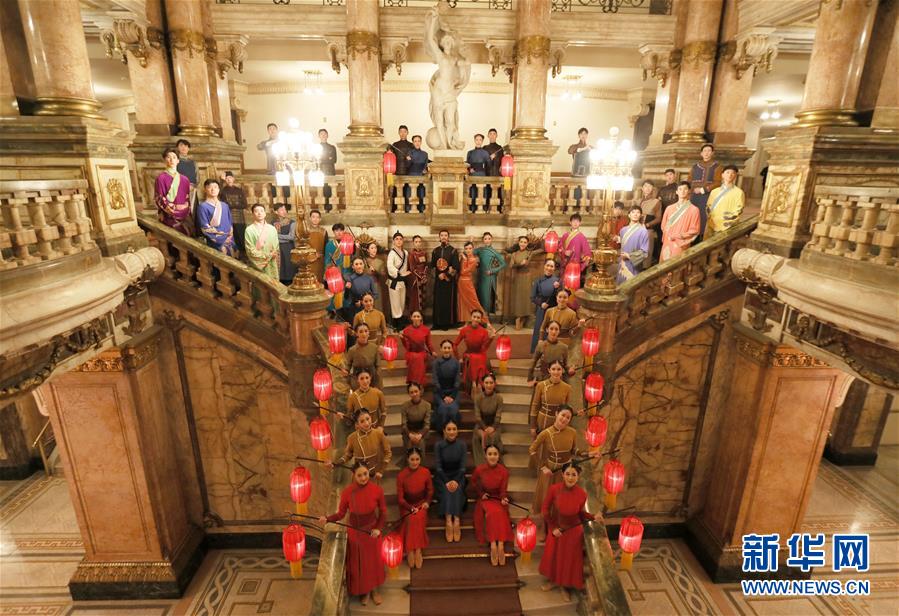 (新華全媒頭條·圖文互動(dòng))(8)特稿:全面提升中希合作交流水平 推動(dòng)金磚峰會(huì)取得豐碩成果——寫(xiě)在習(xí)近平主席對(duì)希臘進(jìn)行國(guó)事訪問(wèn)并赴巴西出席金磚國(guó)家領(lǐng)導(dǎo)人第十一次會(huì)晤之際