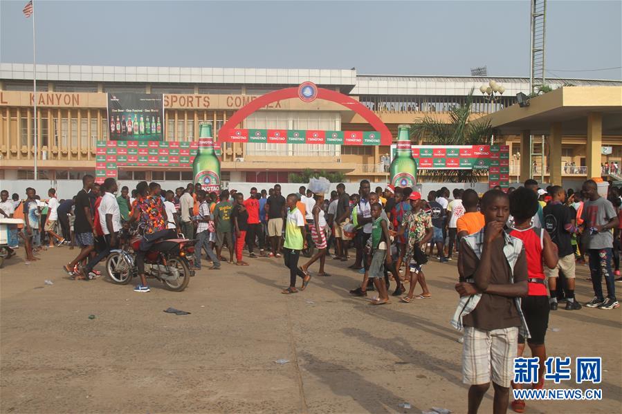 (國際·圖文互動)(1)通訊:中國啤酒節走進非洲海濱城市