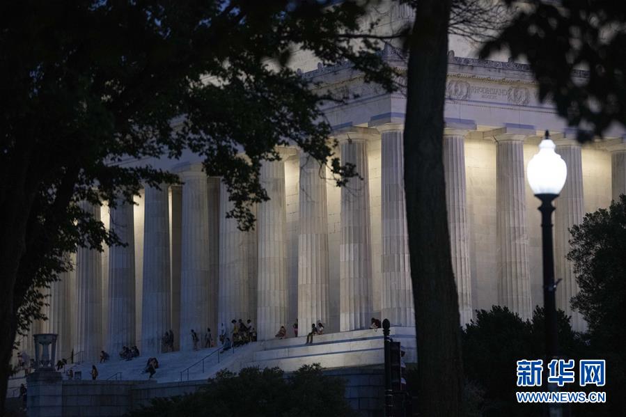 (國(guó)際疫情)(6)美國(guó)官方單日新增新冠病例超5.4萬(wàn)例