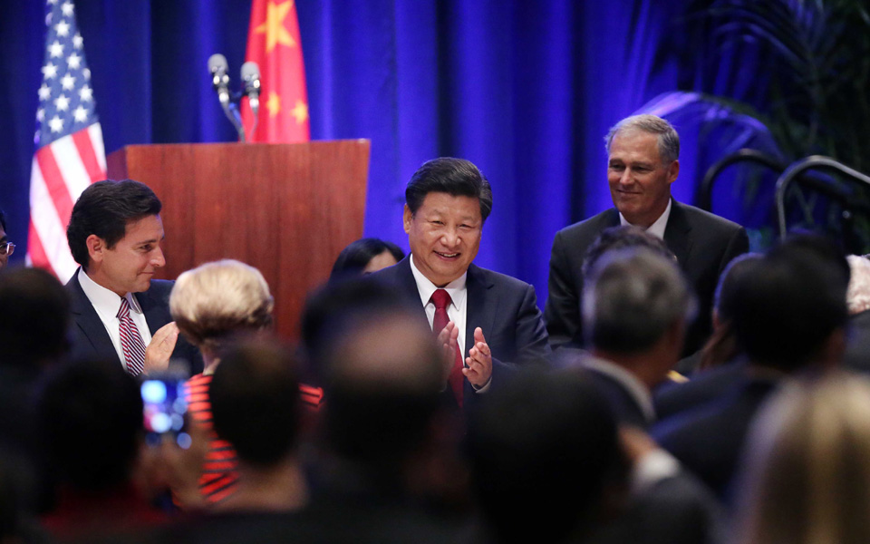 習(xí)近平在華盛頓州當(dāng)?shù)卣兔绹押脠F體聯(lián)合歡迎宴會上發(fā)表演講